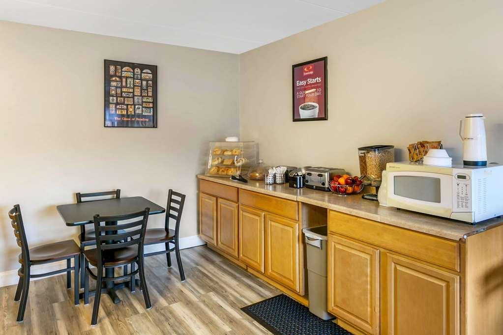 Econo Lodge Northeast Reading Restaurante foto